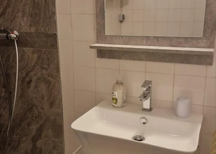 Sunny&cozy - Maisonette In Naehe